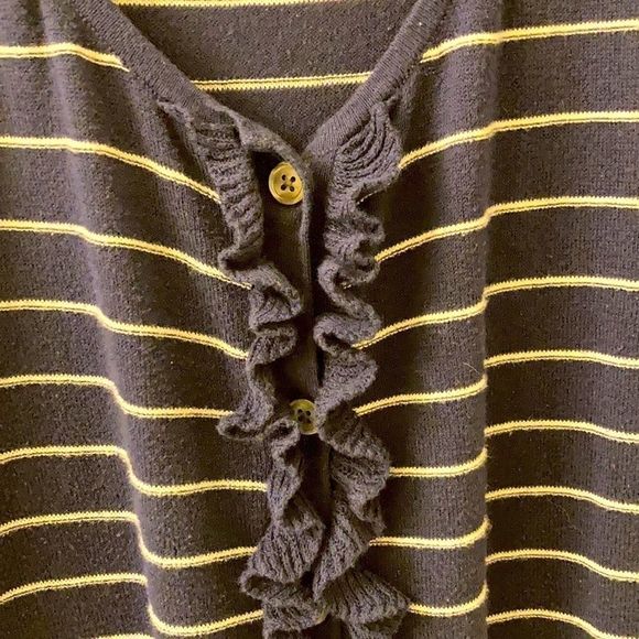5/$25 GAP button down ruffle sweater, size Medium - Picture 4 of 8